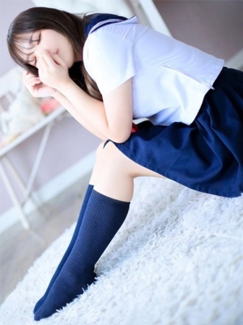 なぎ　溢れんばかりのFカップ♡4
